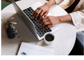 お問い合わせフォームの記入